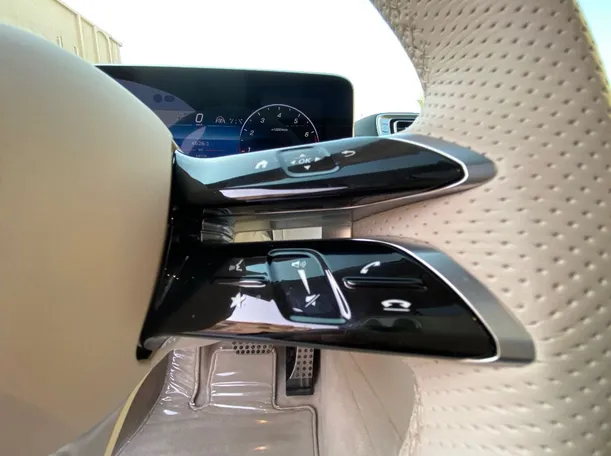 Car image 28
