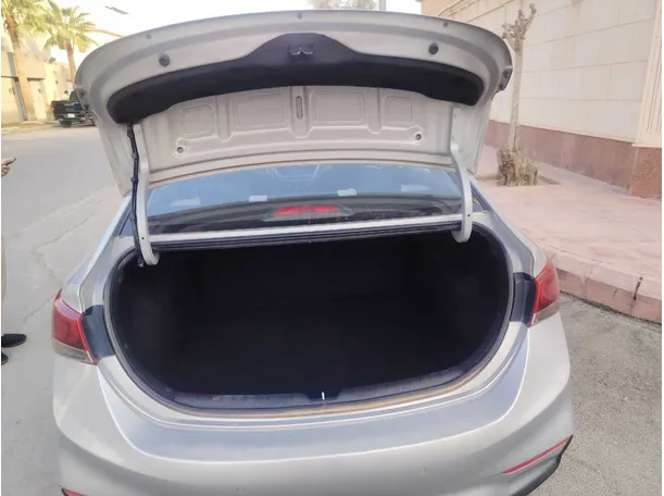 Car image 22