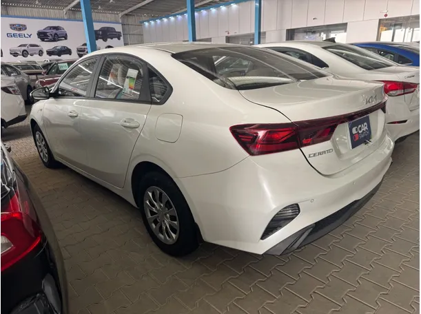 Car image 6