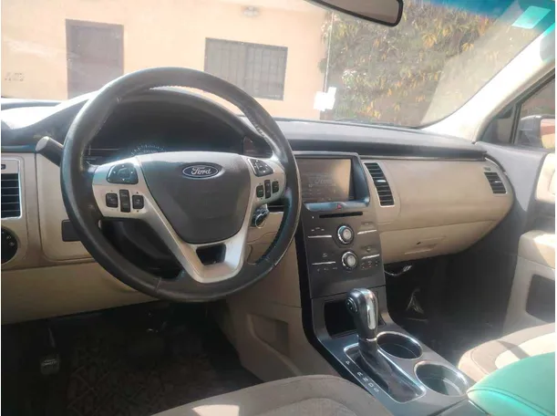 Car image 27