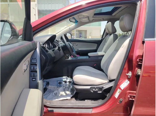 Car image 12