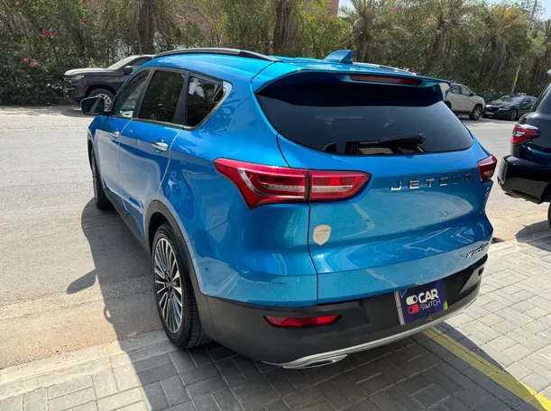 Car image 7