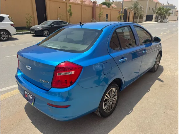 Car image 5