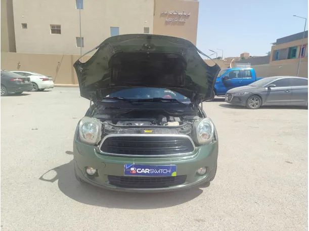 Car image 28