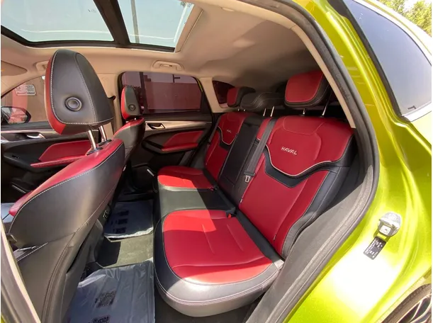Car image 13