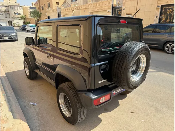 Car image 7