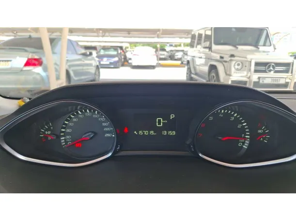 Car image 18