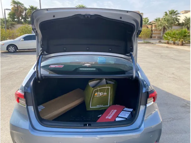 Car image 19