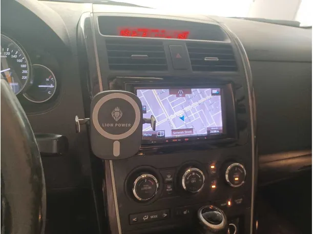 Car image 18