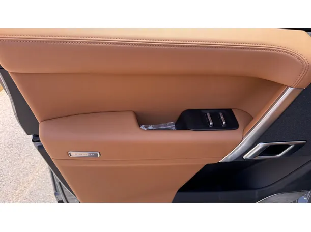 Car image 27
