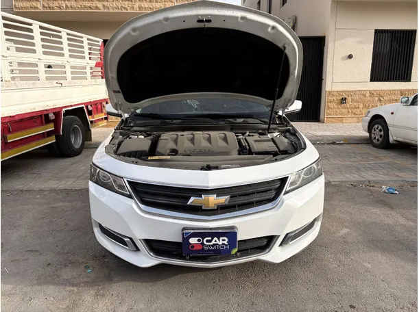 Car image 26