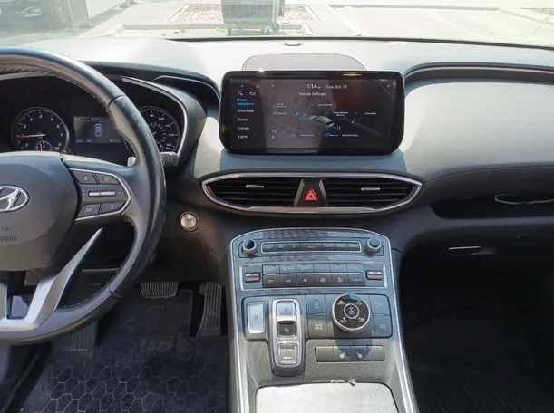 Car image 16
