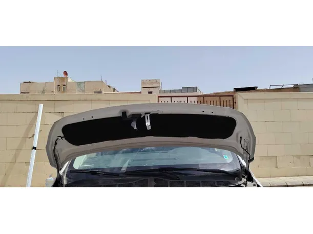 Car image 25