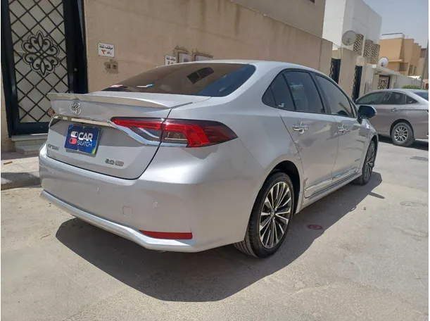 Car image 5