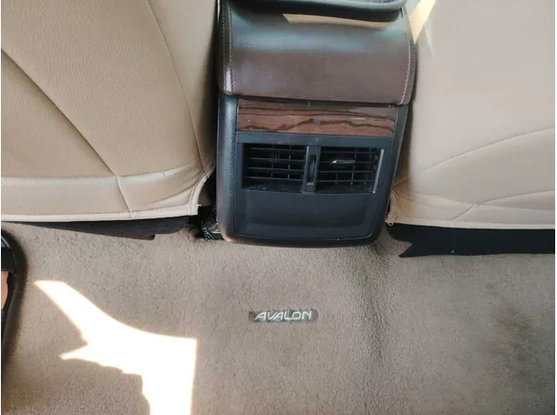 Car image 38