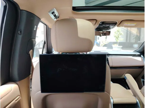 Car image 31