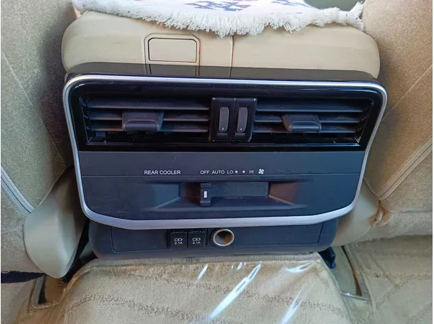 Car image 33