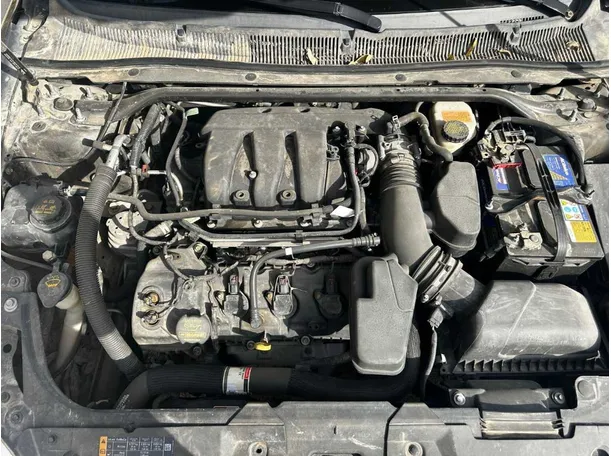 Car image 27
