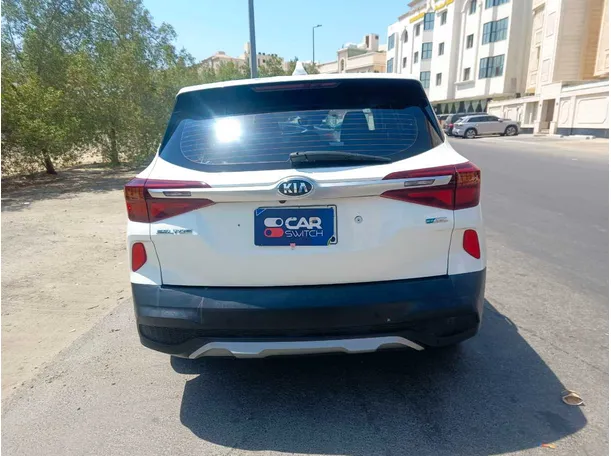 Car image 6