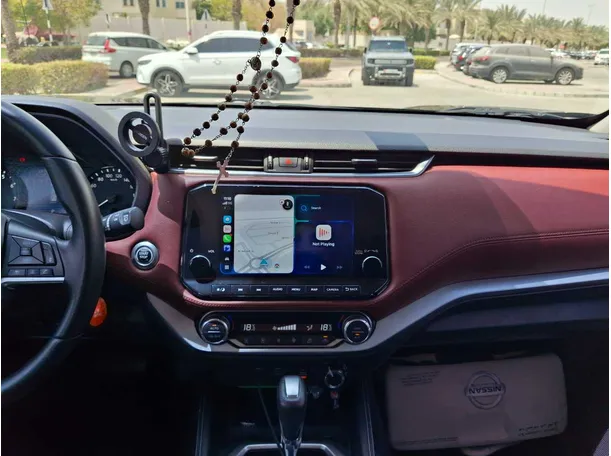 Car image 17