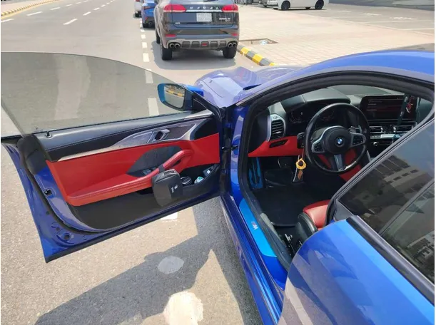 Car image 12