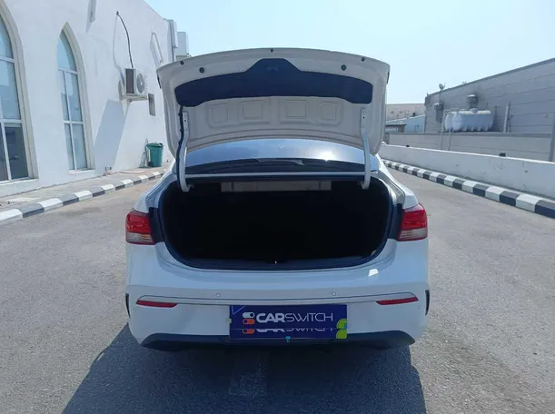 Car image 25