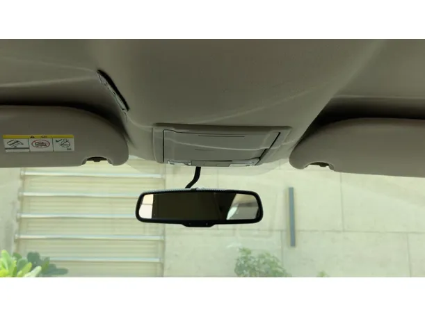Car image 24