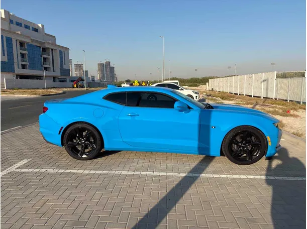 Car image 8