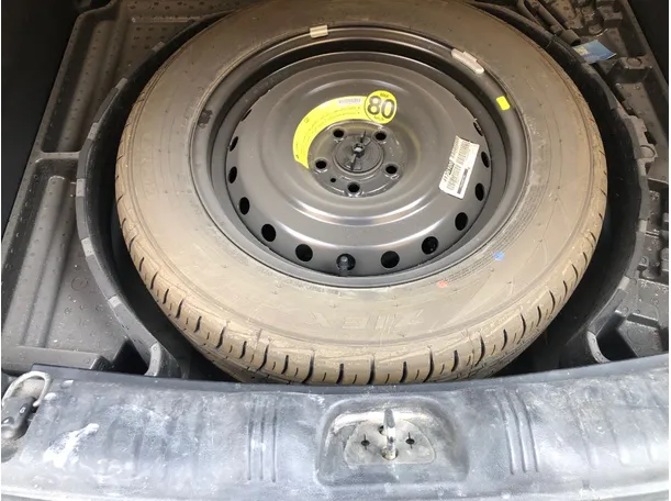 Car image 21