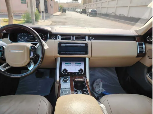 Car image 22