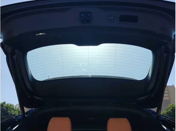 Car image 26