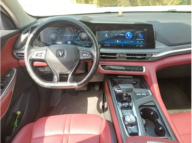 Car image 17