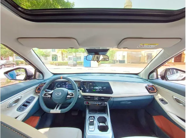 Car image 17