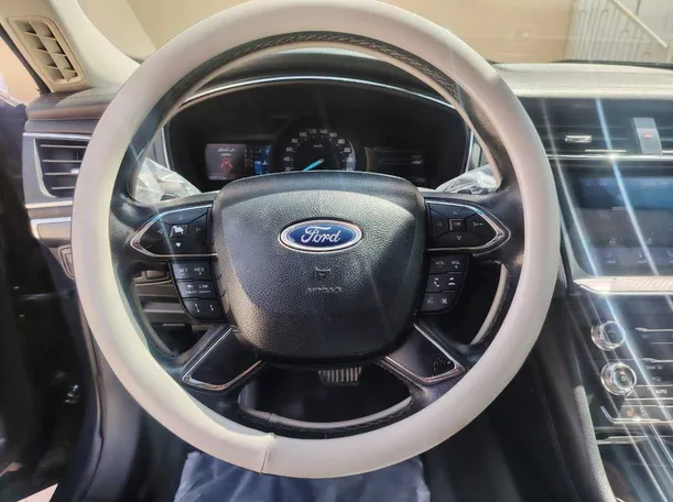 Car image 21