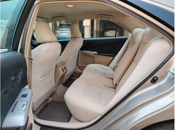 Car image 19