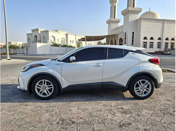Car image 4