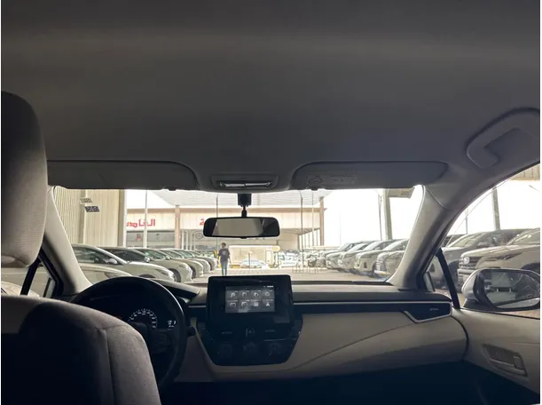 Car image 17