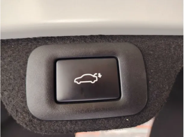 Car image 37