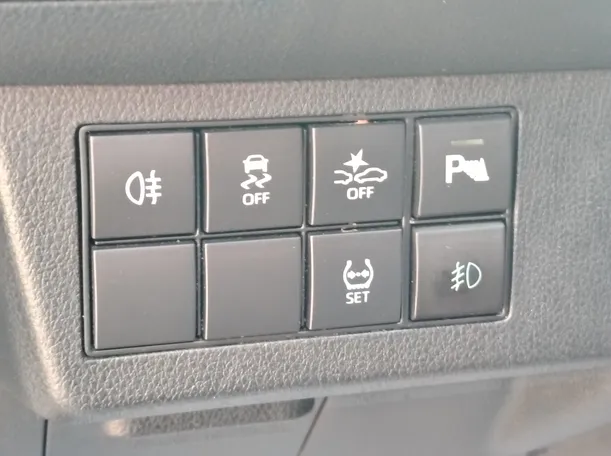 Car image 27