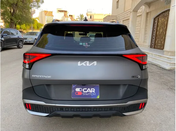 Car image 6