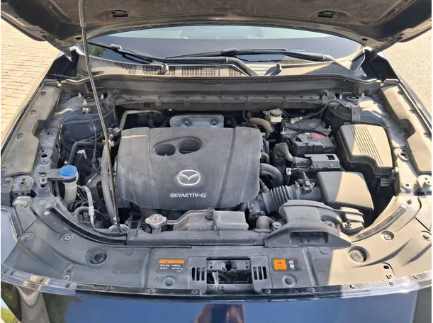 Car image 18