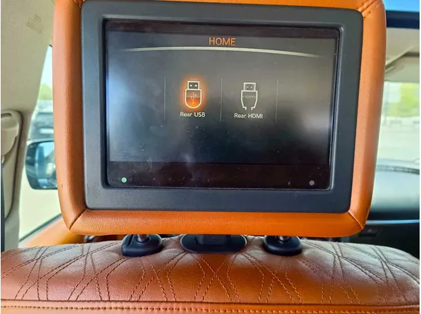 Car image 35