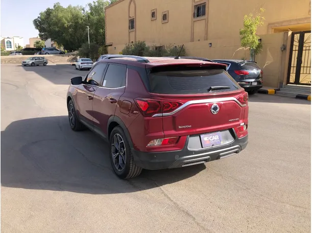 Car image 7