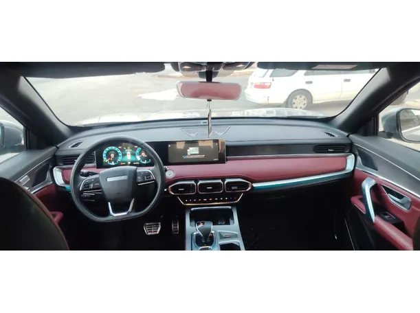 Car image 13