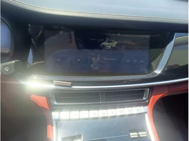 Car image 24