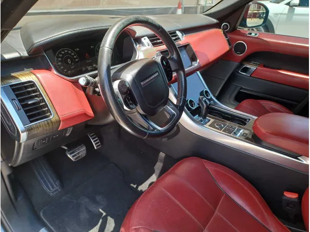Car image 11