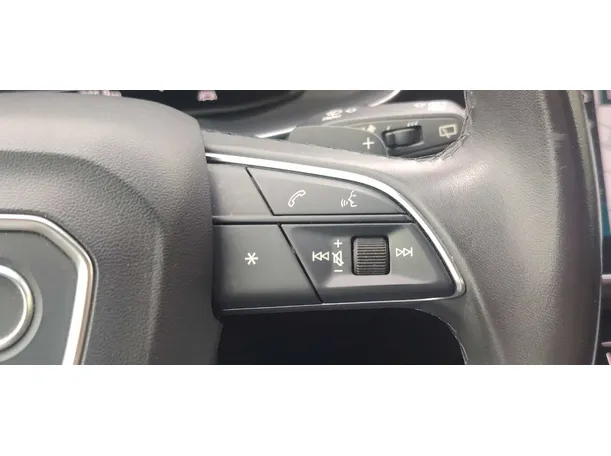 Car image 35