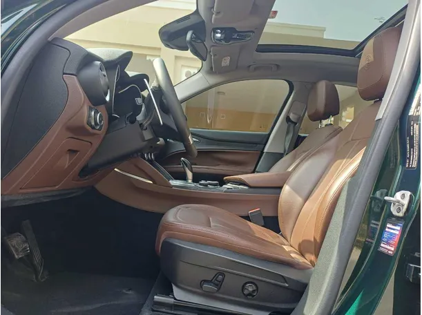 Car image 13