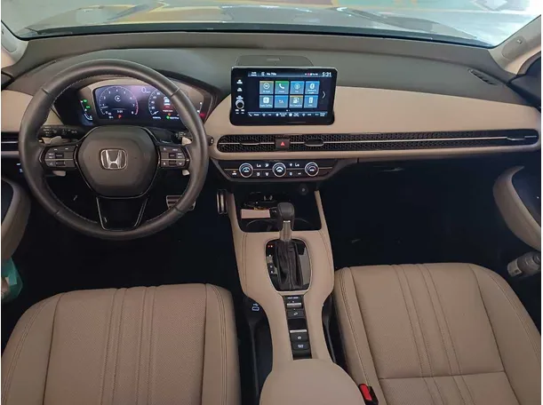 Car image 15