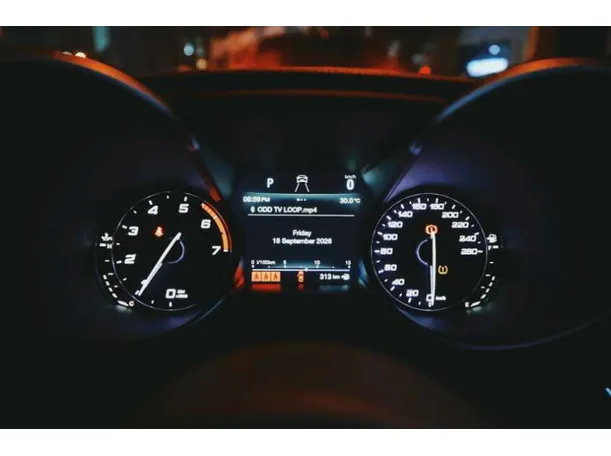 Car image 25